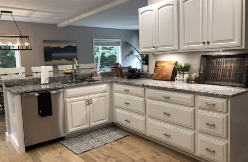 Bar Harbor House | The Mighty Oaks,Quiet,Hot Tub,Fire Pit,Cinema Room,Pool Table, 10 min to Town