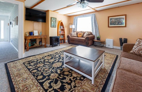 Trenton House | The Ohana House at Isleview