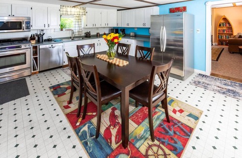 Trenton House | The Ohana House at Isleview