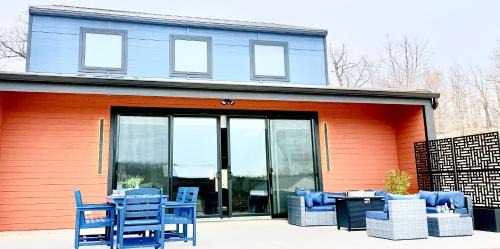 Stevensville House | The Sandpearl