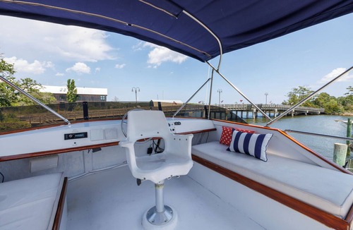 Historic Downtown Manteo Boat Rental | THE STARRY BANNER! Classic yacht docked in historic downtown Manteo Marina