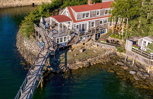 Southwest Harbor Apartment | Topside - Cozy 2BR Unit w/Dockside Views