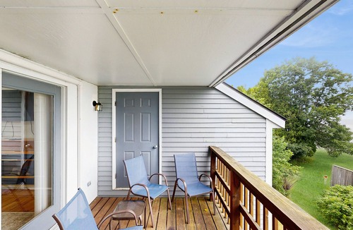 Bar Harbor House | Townhome w/Bonus Loft, High-Speed WiFi, Partial AC & Full Kitchen