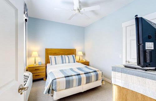 Northeast Harbor House | Two Neighboring Suites, Each w/WiFi, Two TVs, and Central AC - Near Acadia