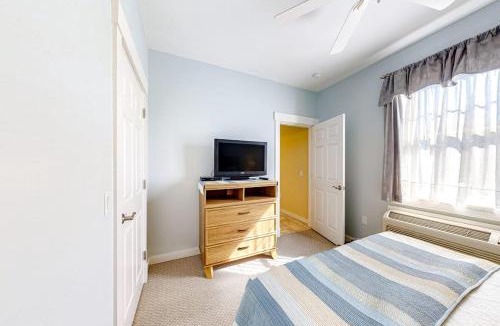 Northeast Harbor House | Two Neighboring Suites, Each w/WiFi, Two TVs, and Central AC - Near Acadia