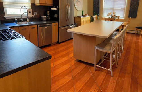 Westfield Condo | Updated Spacious 3 Bedroom, 2 Bath Condo Westfield - Beautiful Neighborhood