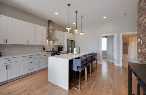 West End House | Urban Escape | Elegant Retreat | Skyline Views