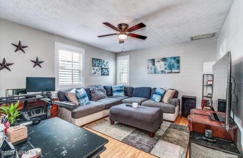 Fairfax Apartment | Urban Nest for Two Cozy Jax Hideaway
