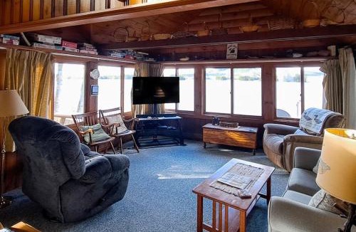 Greenville House | Vintage lakefront cabin with incredible water views, private dock & pebble beach