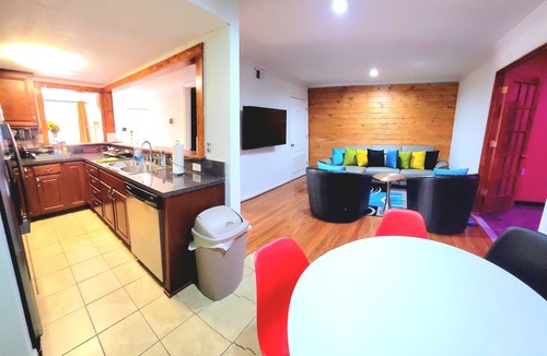Virginia Beach House | Virginia Beach comfort stay. 9 miles from Oceanfront Free Breakfast & Starbucks