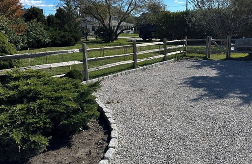 Easton's Point Cottage | Walk to beach, sleeps 5, minutes to Newport Attractions. Newly Renovated Cottage