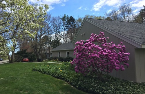 Kennebunk House | Walk to Dock Square and Kennebunk Beach!
