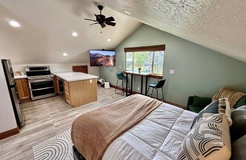 Cottonwood Heights House | Wasatch Studio Escape-Near SLC