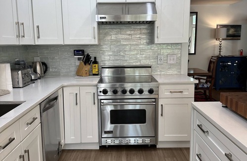 Brunswick House | Waterfront 2 bed 2bath on a beautiful tidal cove close to Bowdoin & the Islands