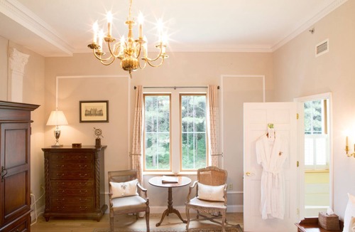 Williamsburg Hotel | Wedmore Place