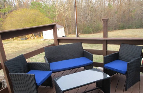 Gastonia House | Welcoming 2-bedroom house with AC in semi-rural setting in Gaston County.