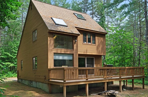 Intervale House | Welcoming home with WiFi, deck, & shared pool/tennis - near Storyland & Attitash