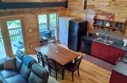 Marshall Ski Chalet | Whispering Waters Chalet: Mountain Loft Living with Hot Tub & Games