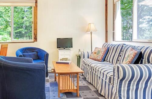 Mount Desert House | Woodland Home near Long Pond w/Spacious Living Area, Full Kitchen & Deck