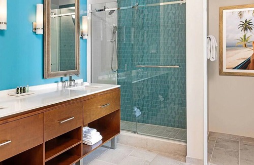 Peachtree Center Resort | Wyndham Margaritaville 1 bedroom deluxe in beautiful downtown Atlanta