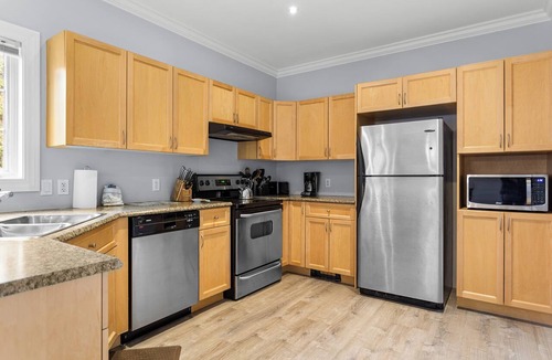 Salsbury Cove House | Your haven for Acadia! 3 BR, 2 ½ bath townhome. Short drive to park and town.