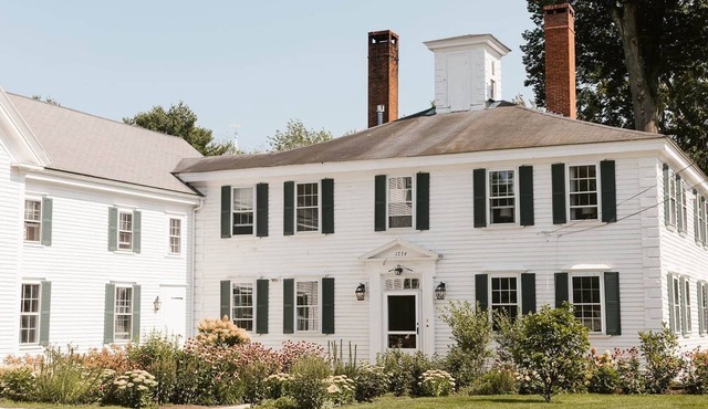 1774 Waterfront Inn