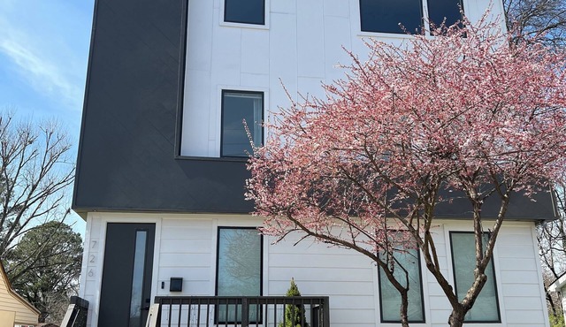 3BR East Nashville Rooftop Luxury Near Downtown