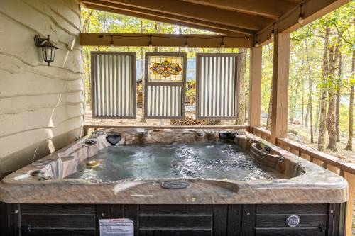 A Bear Lair - Hot Tub - Mountain & Sunset Views