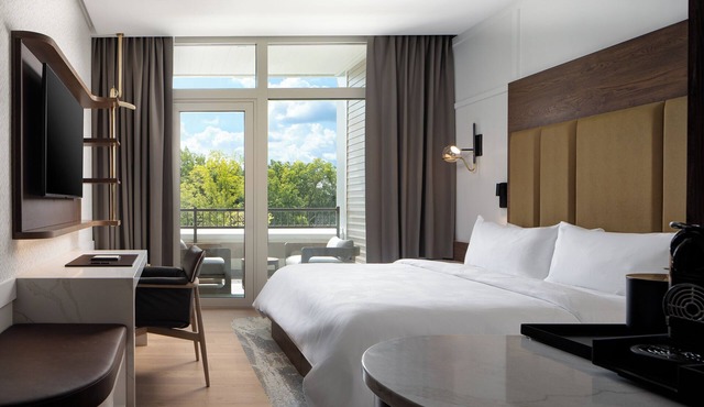 Ada Hotel