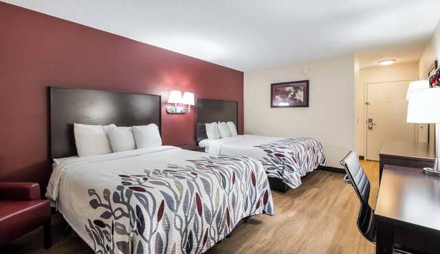 Affordable Family-Friendly Room Near Urban Air Adventure Park | Seasonal Pool