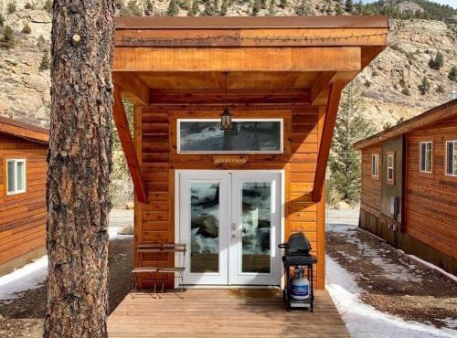 Aspen Cabin at Base Camp Lodging Company