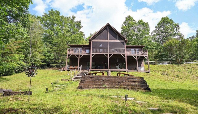Babblebrook Lodge Creekfront Cabin w/River Access Close to Town