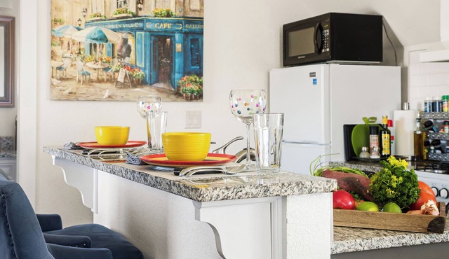 Baker Studio-Fast WiFi, Kitchen, W/D in Denver