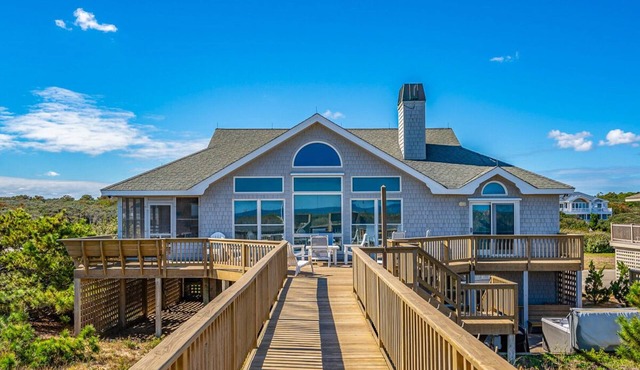 Baliwest - Gorgeous 5 BR Oceanfront home with a panoramic ocean view!