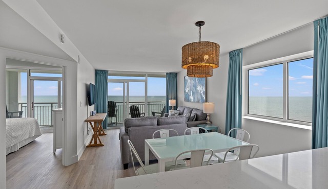 BEACHFRONT - 2024 Remodel - Lazy River - Tiki Bar - 100+ 5 Stars - Oceanfront!