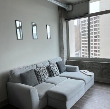 Beautiful Cozy Highrise Downtown Atlanta