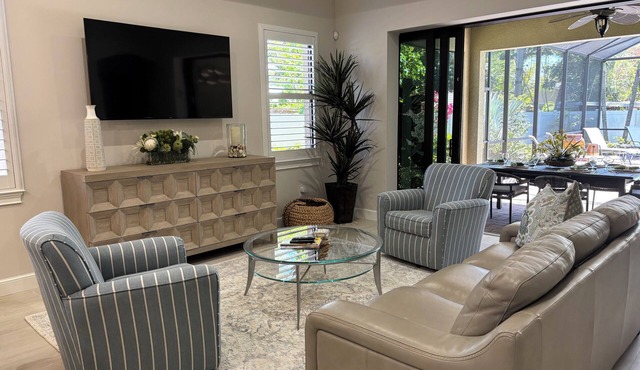 Beautiful Naples Home: Private Pool, 4-Minute Drive to Vanderbilt Beach