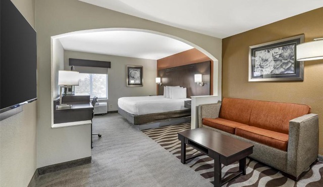 Best Western Plus Lee's Summit Hotel & Suites in Lees Summit