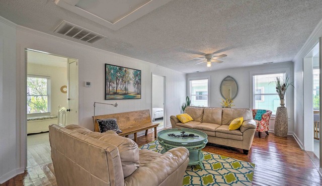 Bright Carolina Beach Cottage w/Yard & Grill