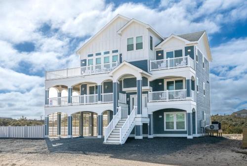 Carova Time - 4X4 Carova Beach, Semi-Oceanfront, Pool, Hot Tub, Pool Table, Flex Stays