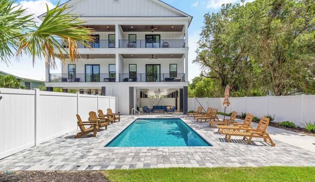 Casa Blanca Sol Luxe Sea View House w Pool