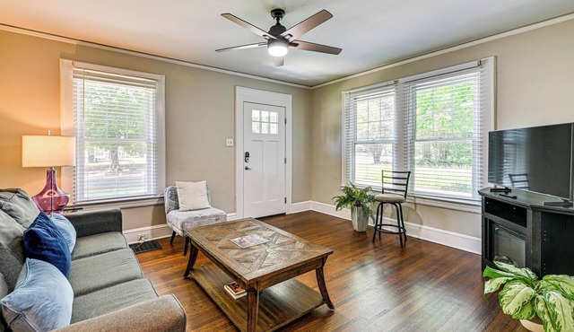 Charlotte Duplex Close to Uptown and Sports