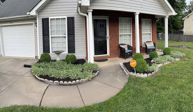 Charming 3-bedroom house with Smart TVs and WiFi in serene Greensboro