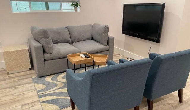 Charming 3BR 1BA Apt in Mission