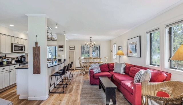 Condo with Fireplace, Lakeland Village, Pet-Friendly