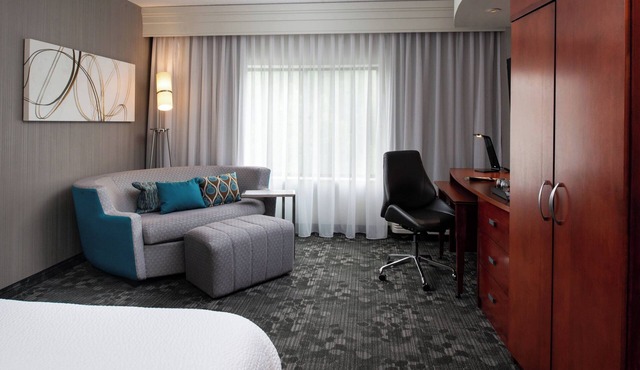 Courtyard by Marriott High Point