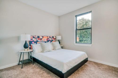 CozySuites Music Row Classy 1BR in Nashville! 24