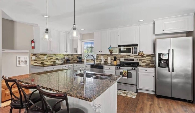 Decatur/ATL Family Retreat 6-bedroom, 5-baths house perfect getaway ATL/Decatur
