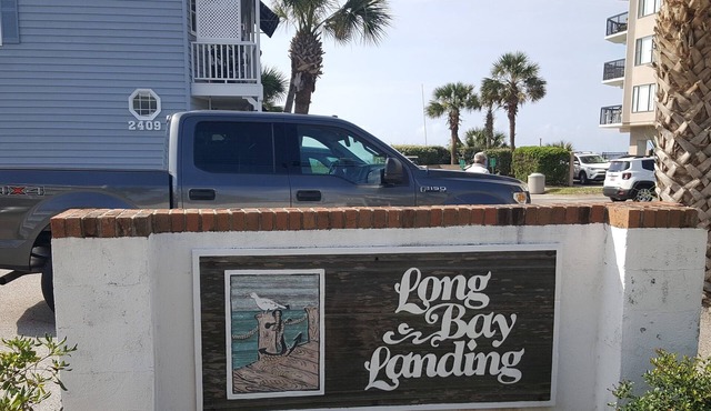 Enjoy the beach life. 3-bedroom townhouse. Books quickly. Close to everything.
