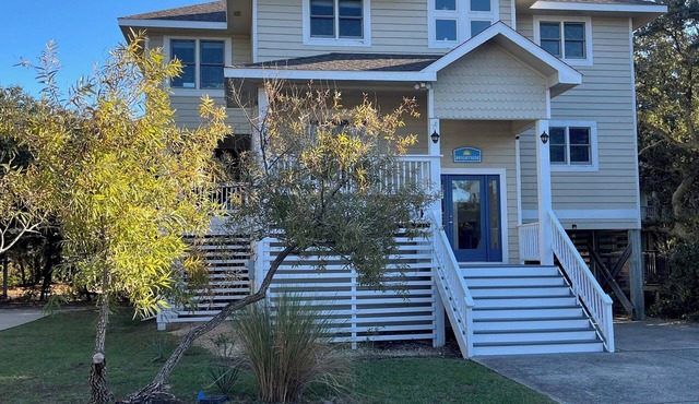 Escape to beautiful 4 BR home, Brightside OBX—Your Corolla Beach Retreat Awaits!